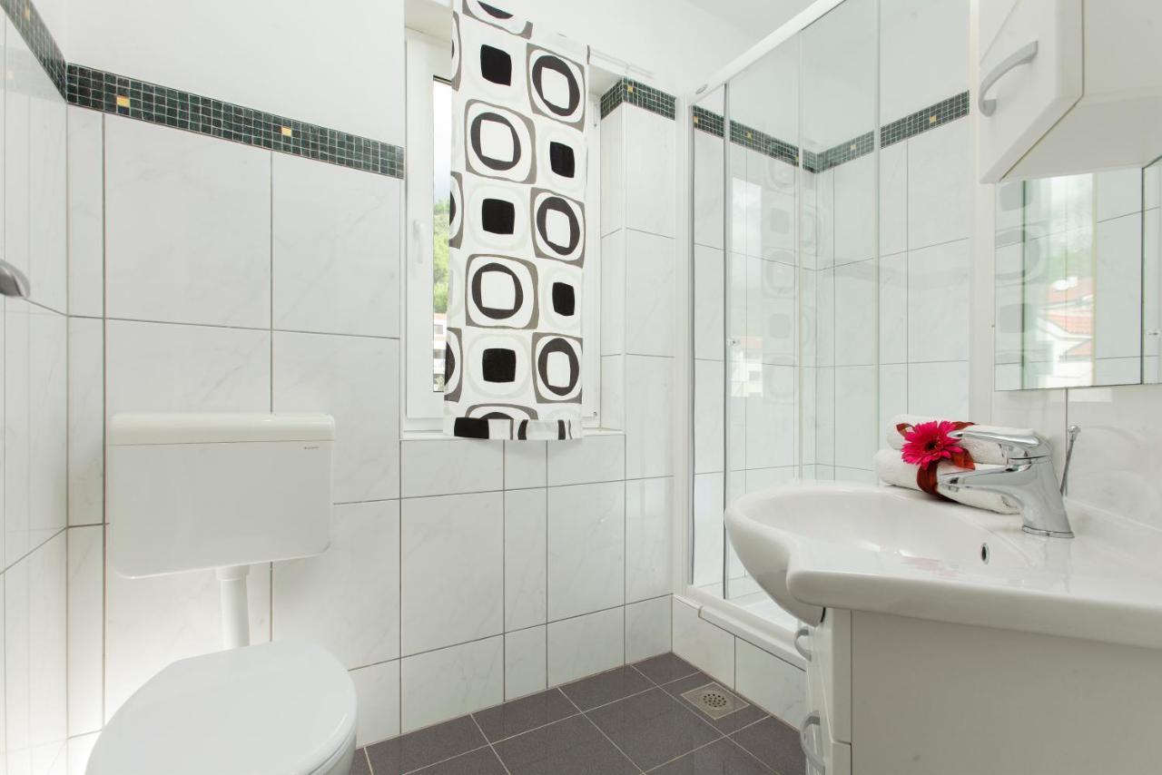 Room In Bb - Delightfull Room For 2 Promajna Exterior photo